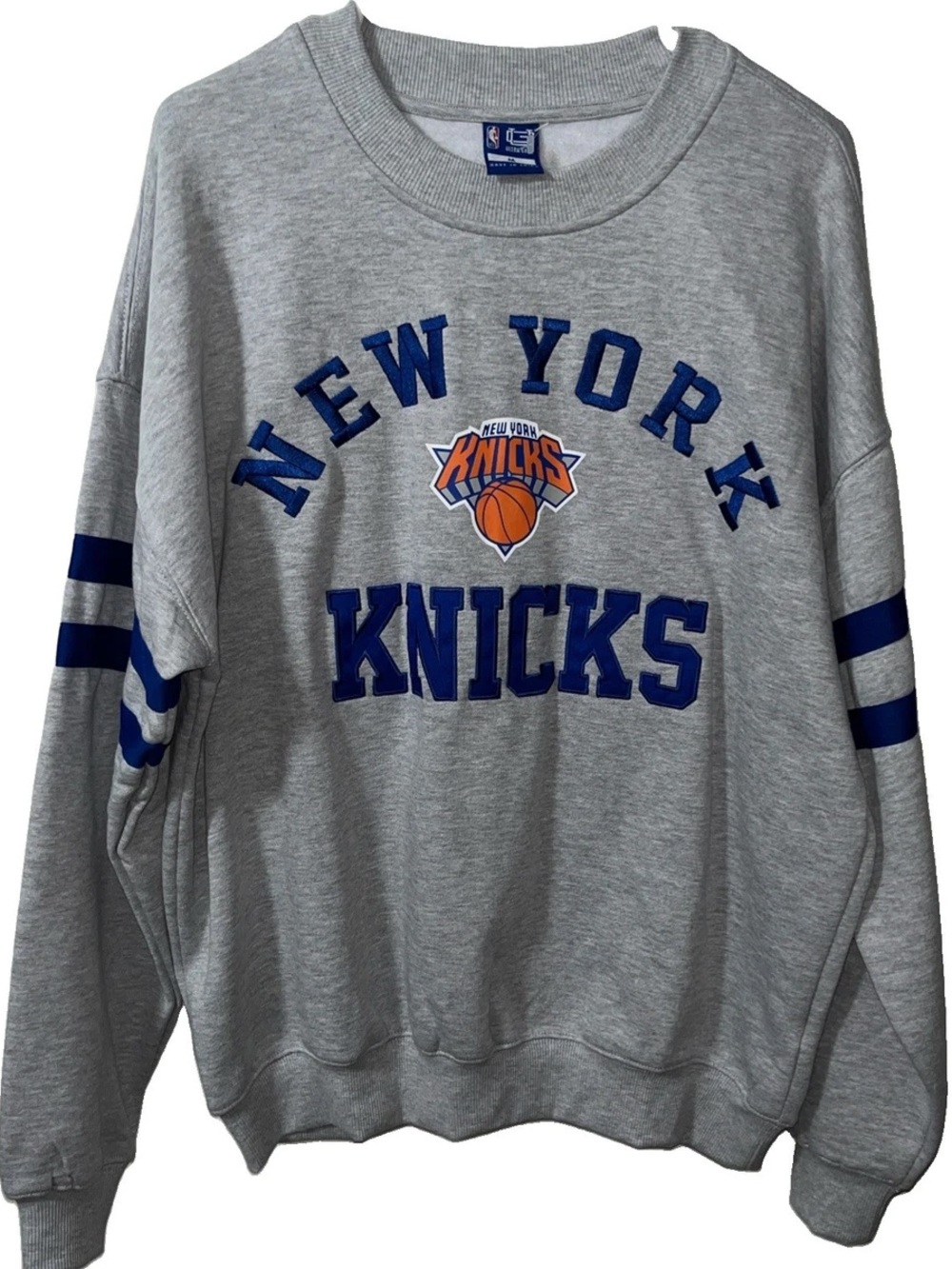 New York Knicks Crewneck Sweatshirt — Unisex Size Large